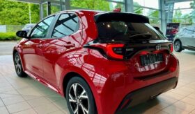 Toyota Yaris Hybrid Team LED Apple CarPlay