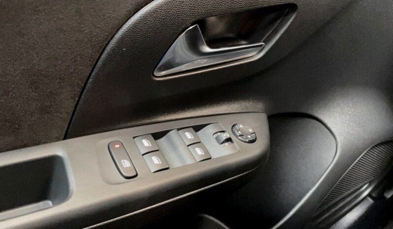 
								Opel Corsa 1.2 Turbo Edition Facelift 16″Alufelgen LED full									